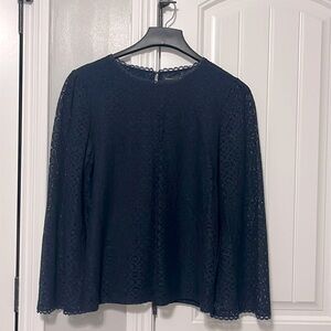 Beautiful Banana Republic Navy lace top - lace sleeve but lined top/worn once L